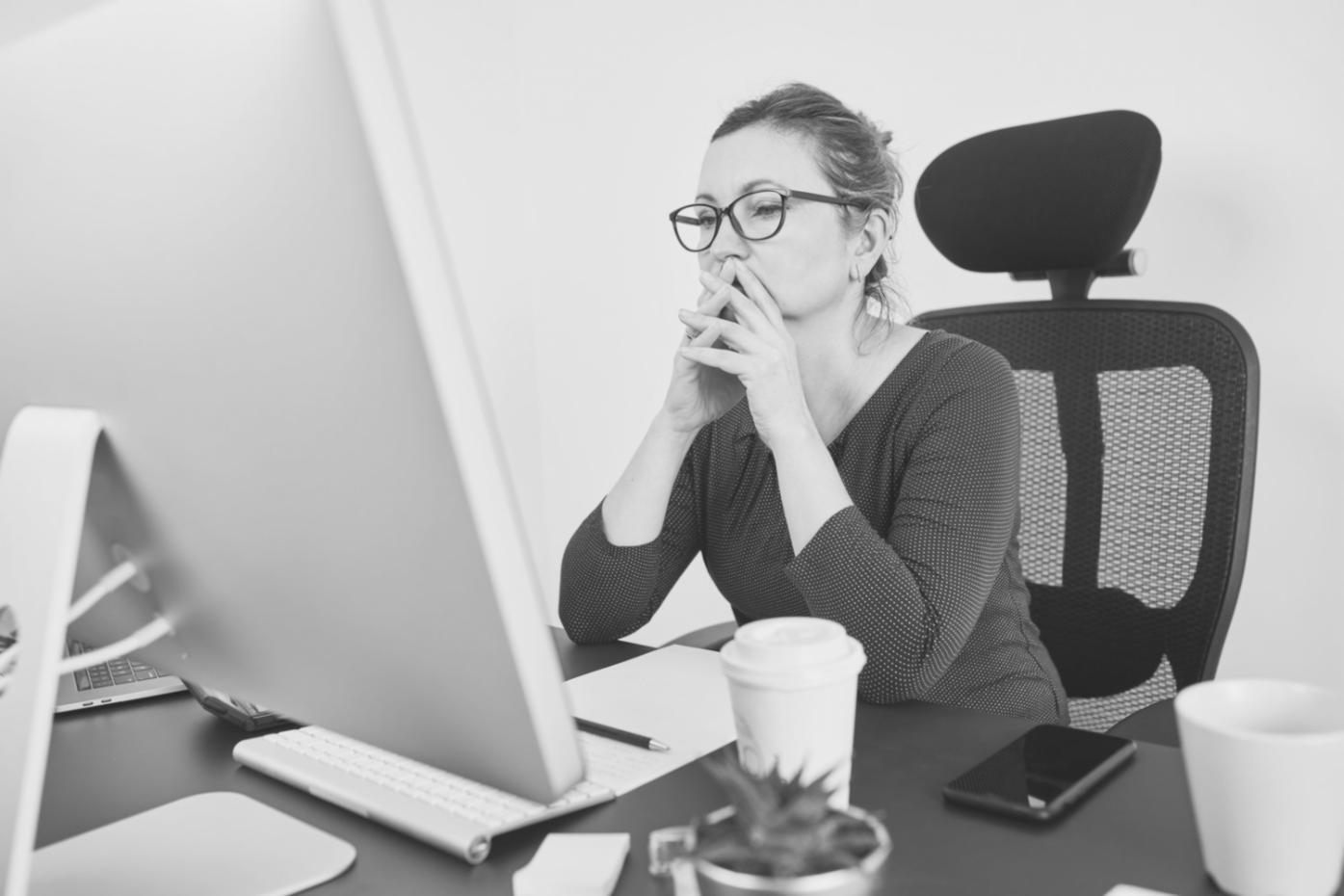 Profesjonalne negocjacje biznesowe podczas webinaru Puxydio